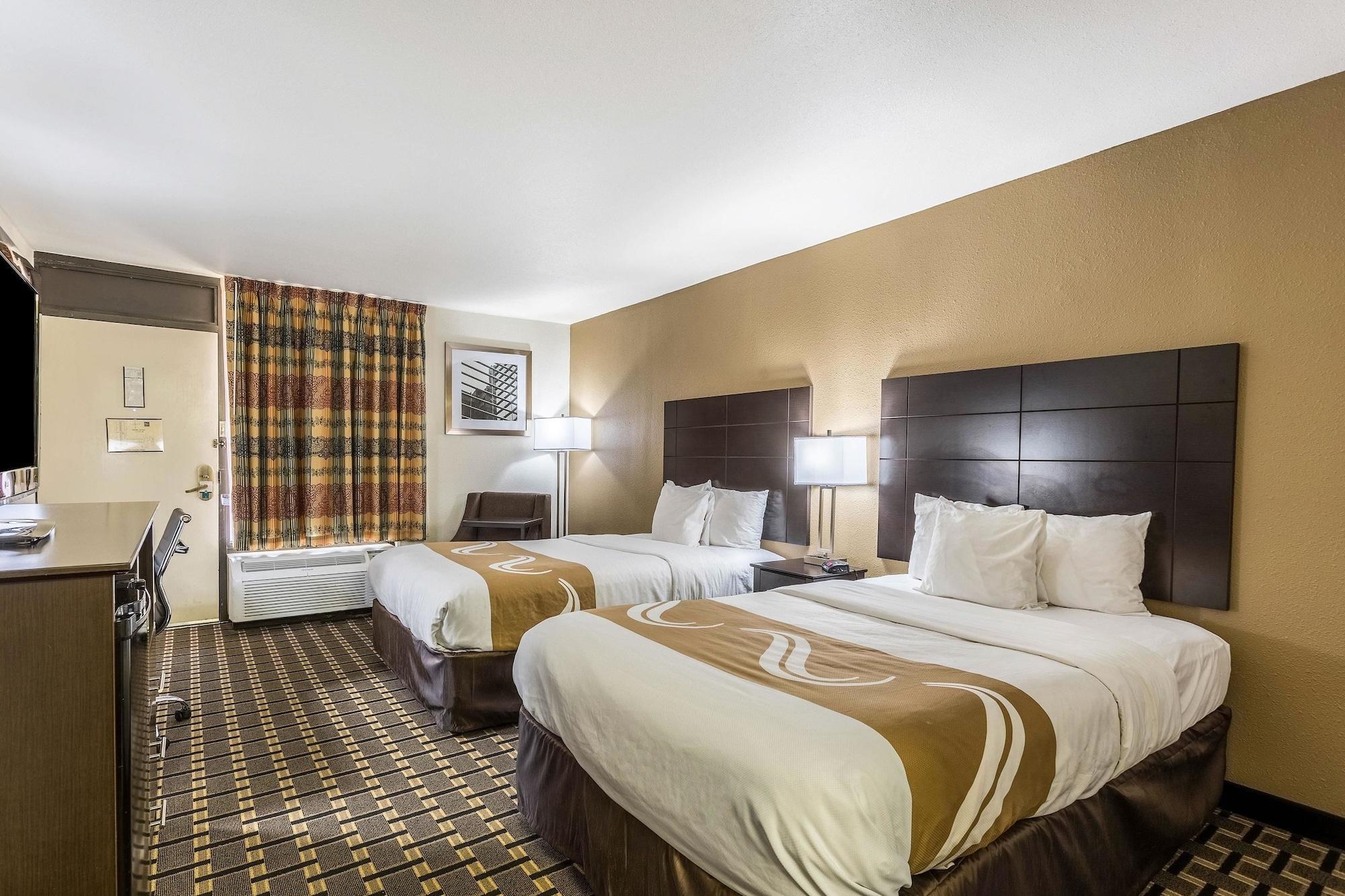 Quality Inn Tupelo Extérieur photo