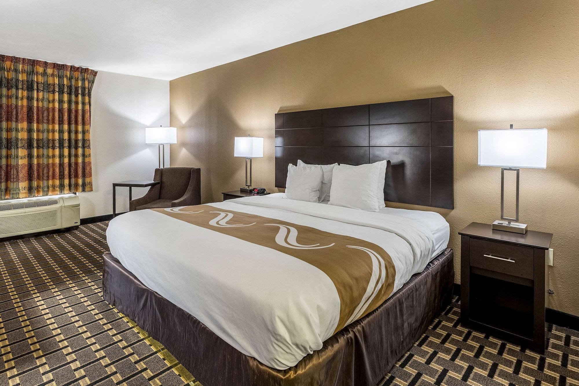 Quality Inn Tupelo Extérieur photo
