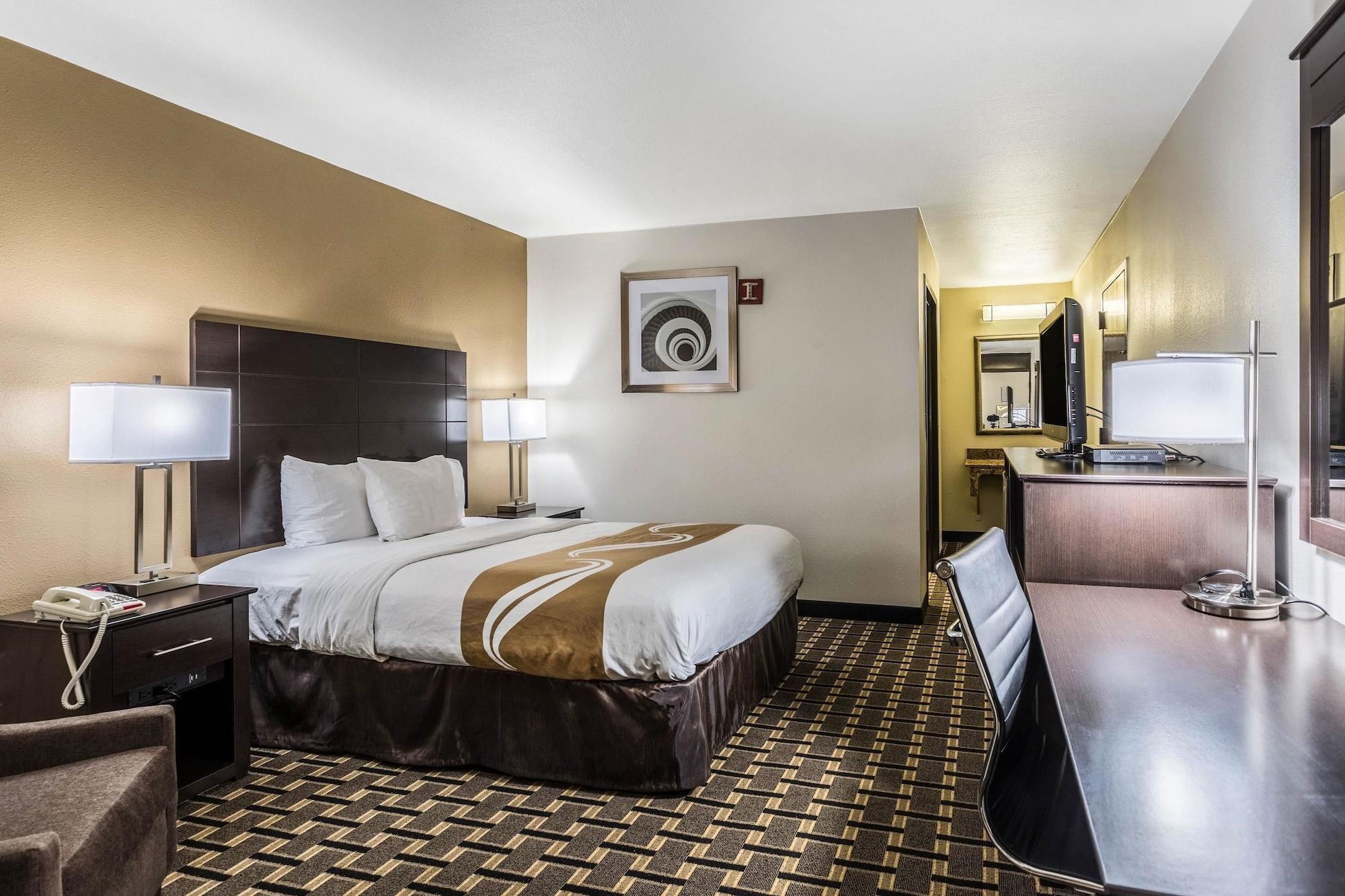 Quality Inn Tupelo Extérieur photo