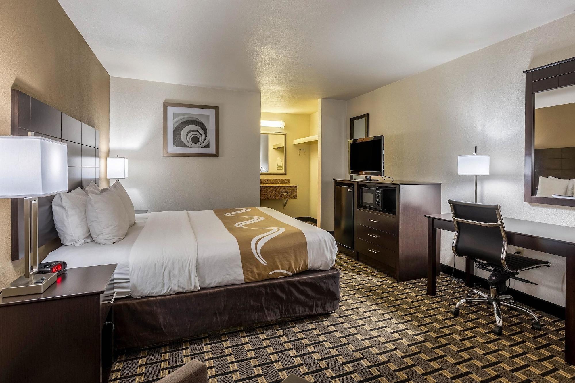 Quality Inn Tupelo Extérieur photo
