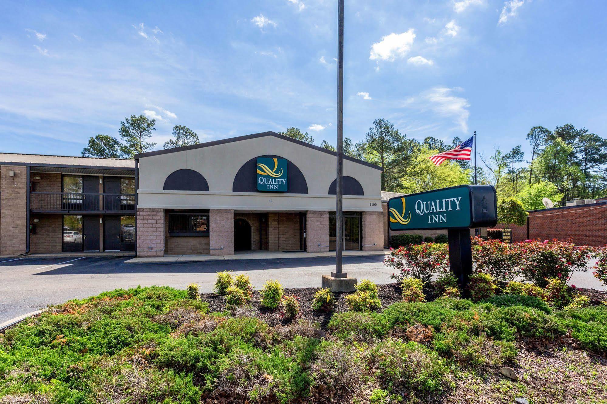 Quality Inn Tupelo Extérieur photo