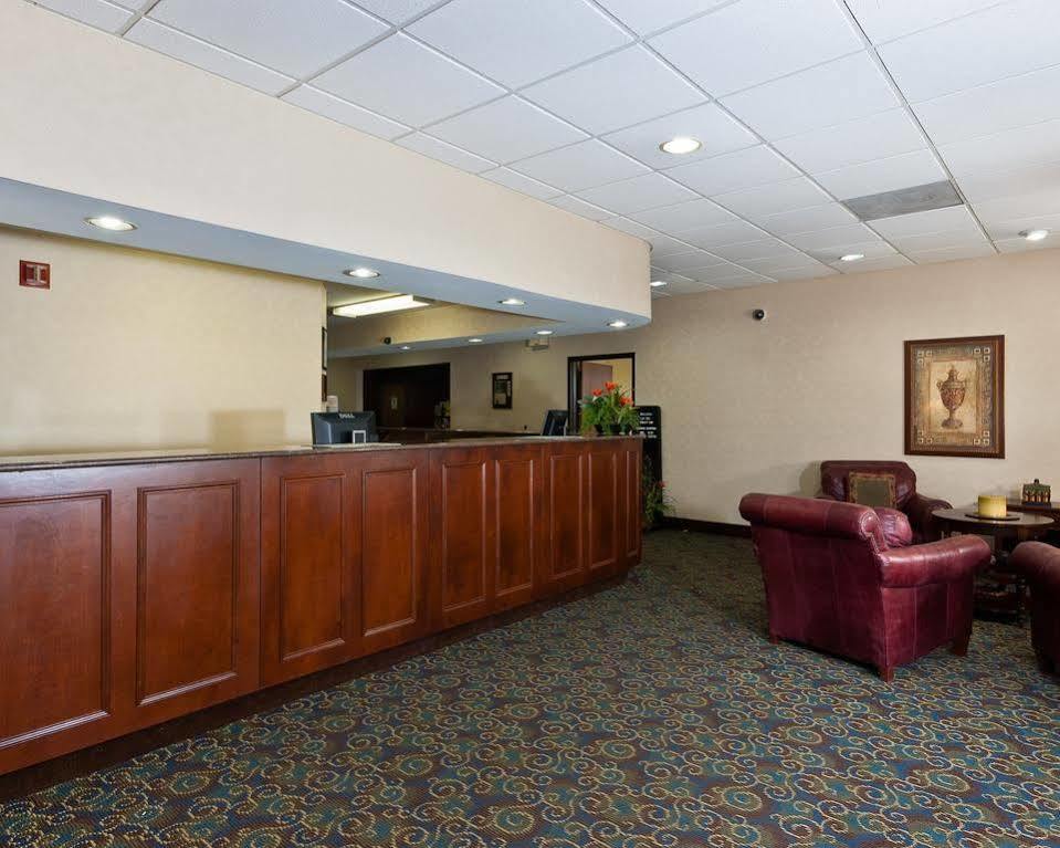 Quality Inn Tupelo Extérieur photo