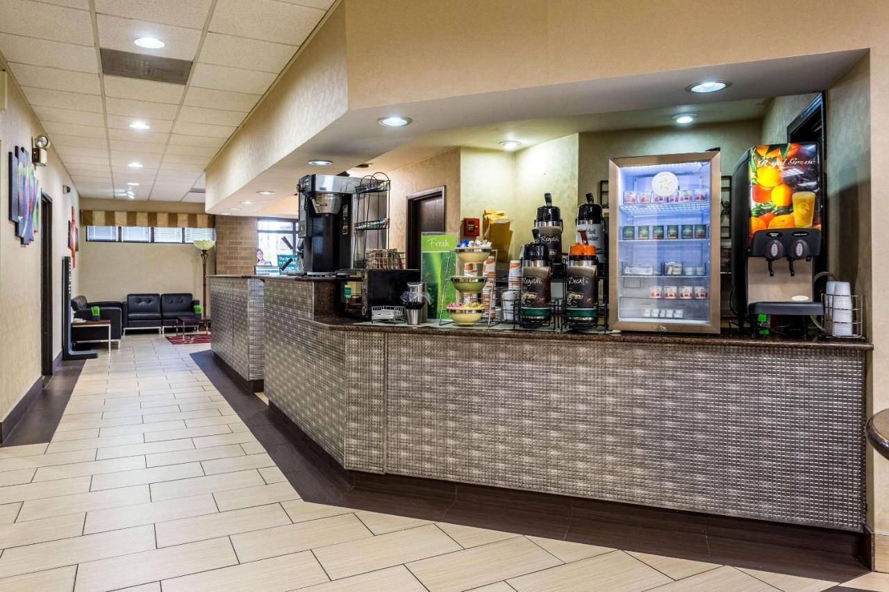 Quality Inn Tupelo Extérieur photo