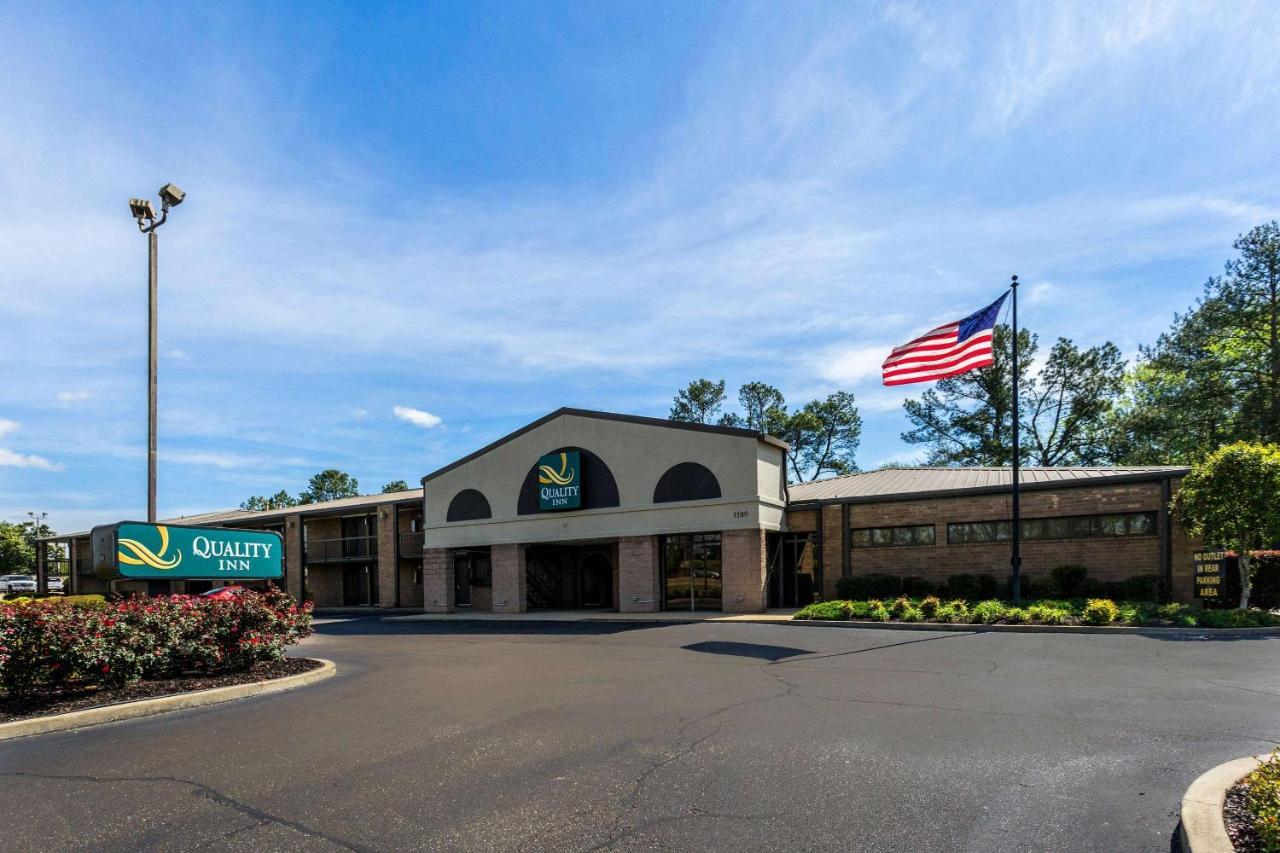 Quality Inn Tupelo Extérieur photo