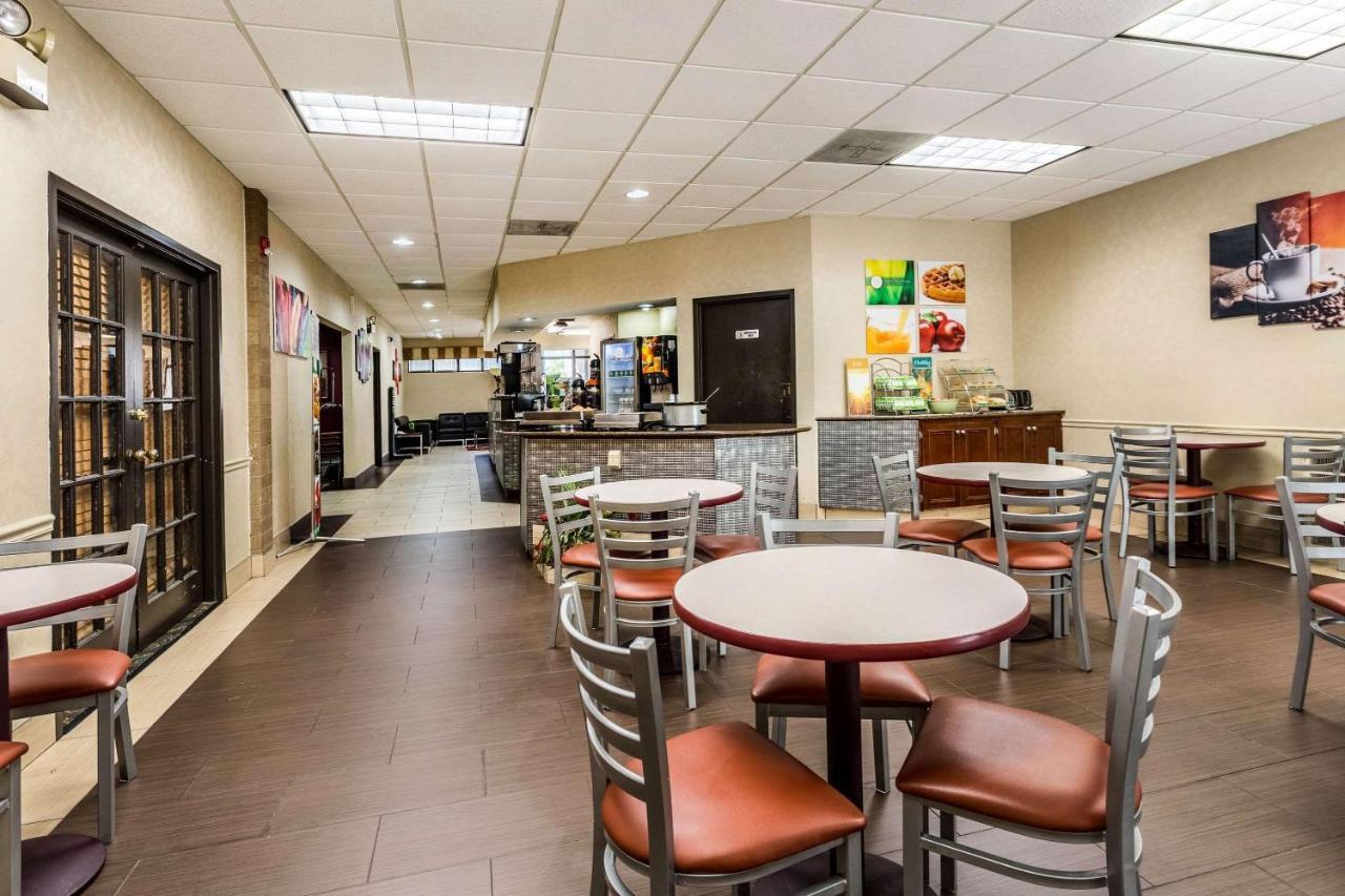 Quality Inn Tupelo Extérieur photo