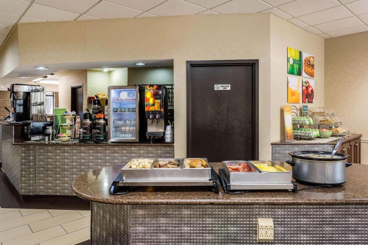 Quality Inn Tupelo Extérieur photo